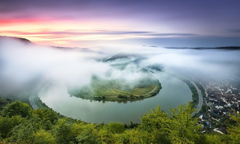 Обои река, туман, лето, германия, мозель, river, fog, summer, germany, moselle разрешение 2048x1366 Загрузить