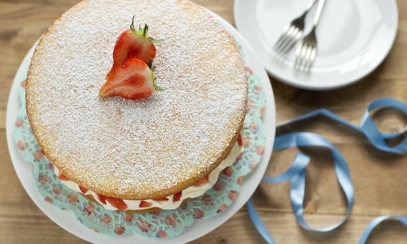 Обои крем для торта, клубника, ягоды, сладкое, торт, десерт, пирожное, чизкейк, cream cake, strawberry, berries, sweet, cake, dessert, cheesecake разрешение 1920x1280 Загрузить