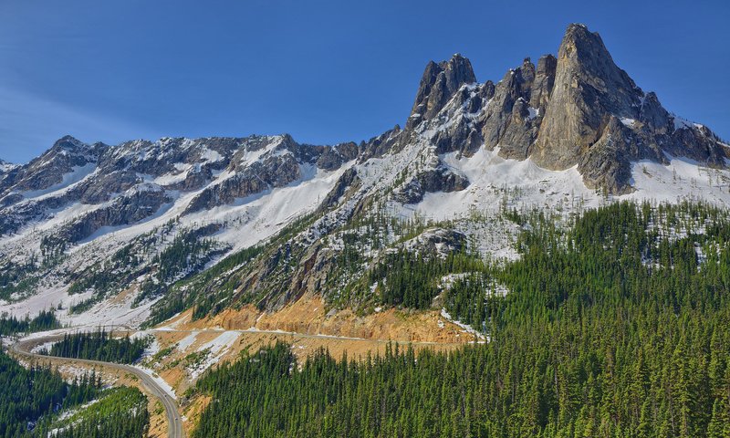 Обои дорога, горы, снег, лес, road, mountains, snow, forest разрешение 2048x1367 Загрузить