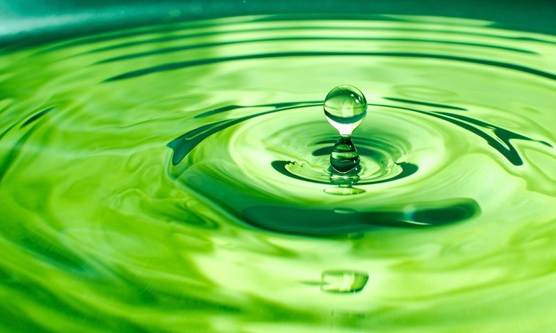Обои вода, зелёный, фон, капля, круги, 3д, water, green, background, drop, circles, 3d разрешение 2200x1260 Загрузить