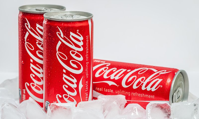 Обои напиток, лёд, кока-кола, банки, газировка, drink, ice, coca-cola, banks, soda разрешение 3840x2400 Загрузить