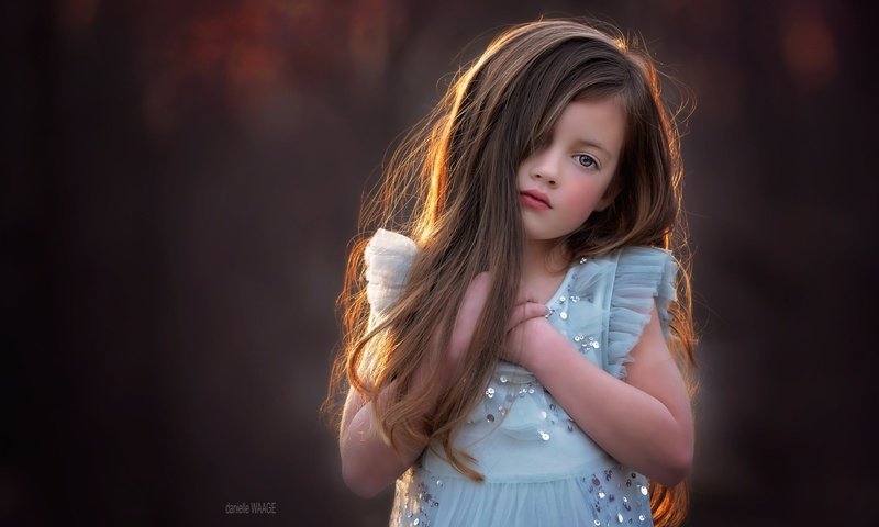 Обои фон, взгляд, дети, девочка, волосы, background, look, children, girl, hair разрешение 2042x1458 Загрузить