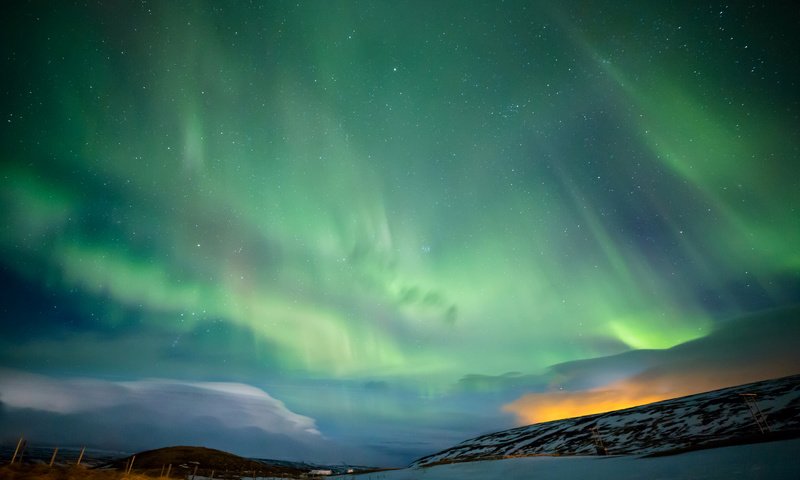 Обои свет, горы, северное сияние, скандинавия, ночное небо, light, mountains, northern lights, scandinavia, the night sky разрешение 2048x1311 Загрузить