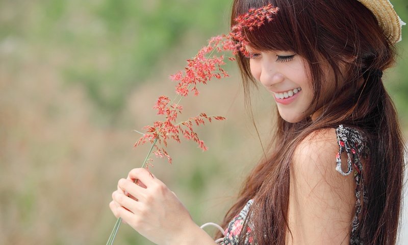 Обои природа, девушка, улыбка, волосы, лицо, ресницы, nature, girl, smile, hair, face, eyelashes разрешение 2880x1920 Загрузить