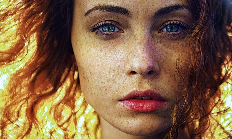 Обои девушка, взгляд, рыжая, лицо, веснушки, рыжеволосая, girl, look, red, face, freckles, redhead разрешение 2048x1344 Загрузить