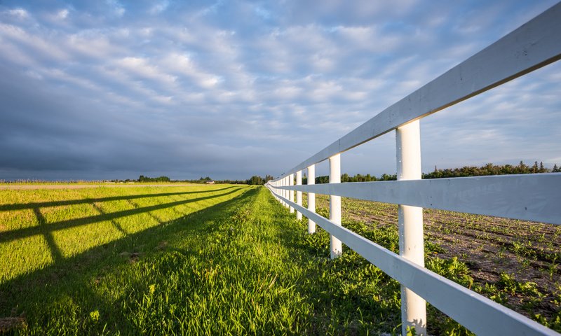 Обои поле, забор, jeff wallace, field, the fence разрешение 2048x1367 Загрузить