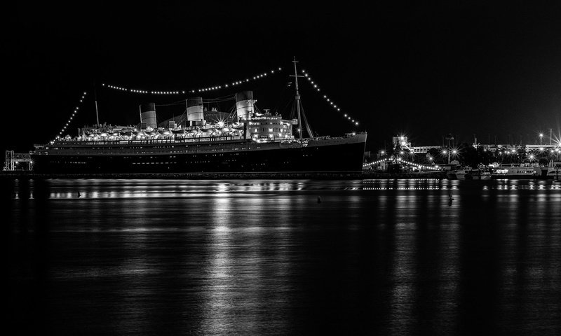 Обои вечер, порт, лайнер, queen mary 2, круизный, the evening, port, liner, cruise разрешение 1920x1080 Загрузить