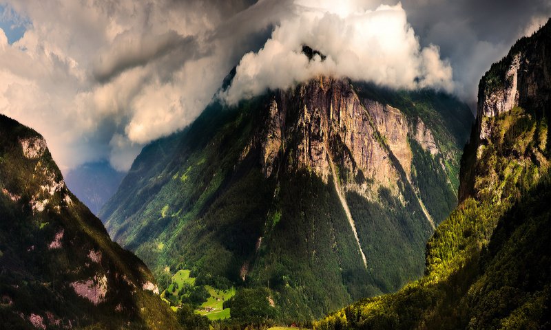 Обои горы, лес, вид, швейцария, дома, ущелье, долина, mountains, forest, view, switzerland, home, gorge, valley разрешение 1920x1200 Загрузить