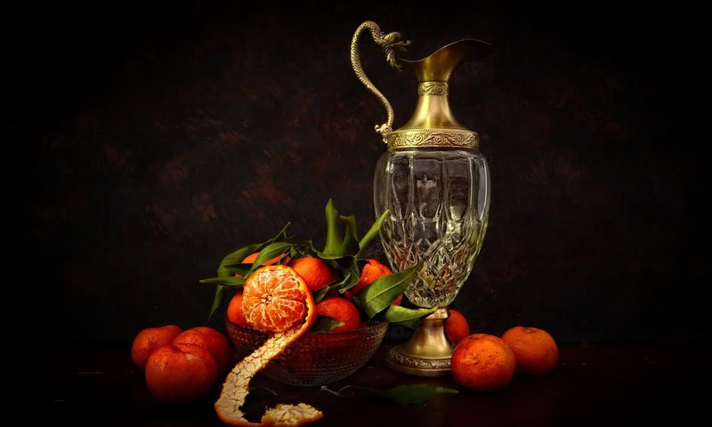 Обои листья, мандарины, натюрморт, графин, кожура, leaves, tangerines, still life, decanter, peel разрешение 2048x1296 Загрузить