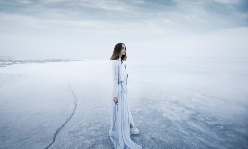 Обои девушка, платье, лёд, холод, tatiana mertsalova, ариадна, girl, dress, ice, cold, ariadna разрешение 2048x1367 Загрузить