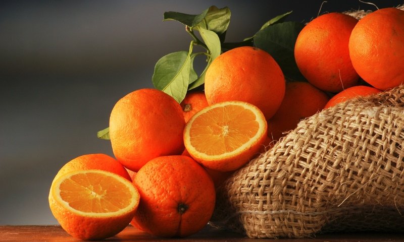 Обои фрукты, апельсины, листики, цитрусы, мешковина, fruit, oranges, leaves, citrus, burlap разрешение 2000x1280 Загрузить