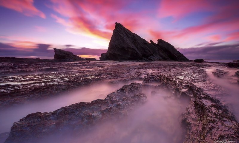 Обои скалы, море, рассвет, побережье, rocks, sea, dawn, coast разрешение 2048x1366 Загрузить