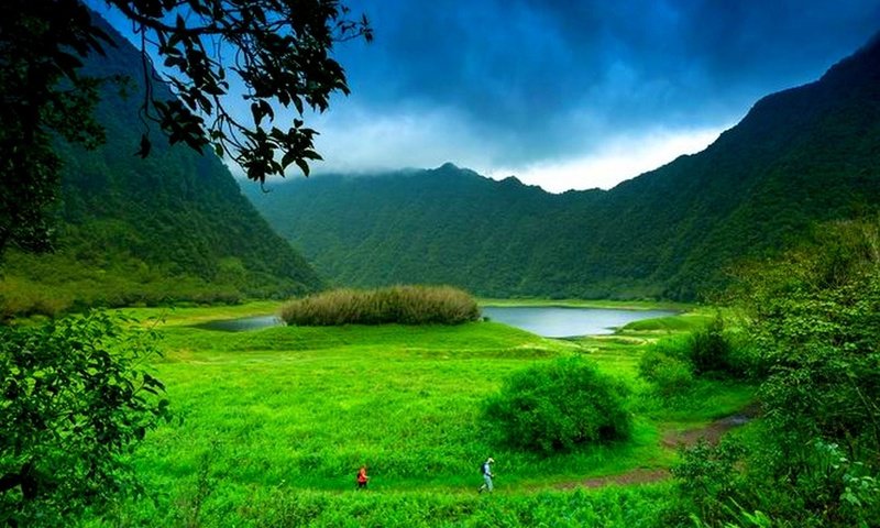 Обои облака, горы, долина, clouds, mountains, valley разрешение 1920x1200 Загрузить