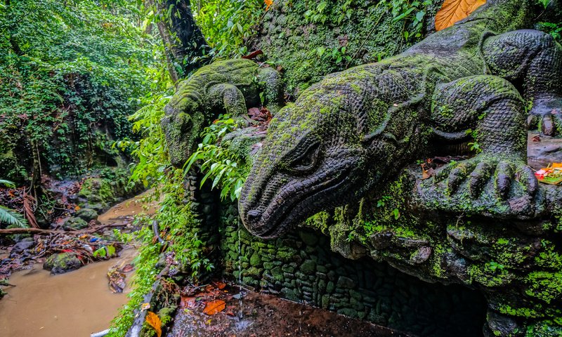 Обои река, обезьяний лес, лес, статуи, заповедник, индонезия, бали, ubud monkey forest, statue of a komodo dragon, убуд, river, monkey forest, forest, statues, reserve, indonesia, bali, ubud разрешение 2048x1361 Загрузить