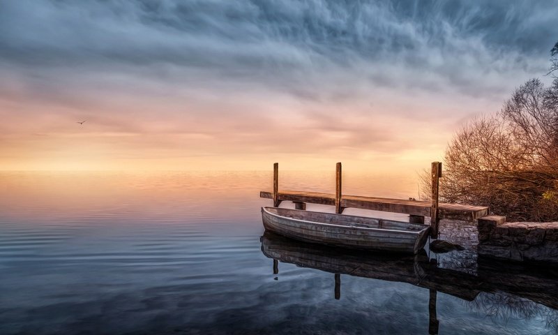 Обои озеро, природа, причал, лодка, lake, nature, pier, boat разрешение 1920x1200 Загрузить