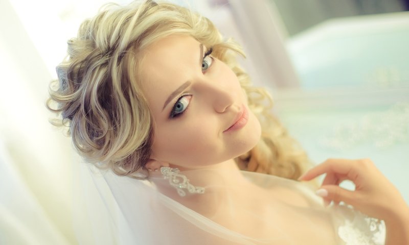 Обои блондинка, портрет, красота, лицо, невеста, blonde, portrait, beauty, face, the bride разрешение 1920x1280 Загрузить