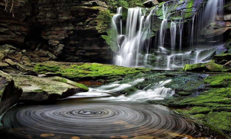 Обои вода, скалы, камни, водопад, поток, мох, water, rocks, stones, waterfall, stream, moss разрешение 2030x1309 Загрузить