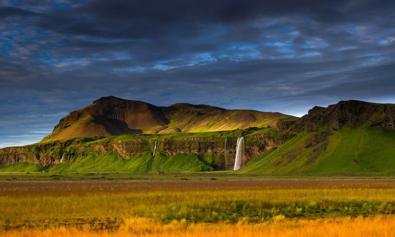 Обои горы, скалы, пейзаж, водопад, исландия, mountains, rocks, landscape, waterfall, iceland разрешение 2048x1342 Загрузить