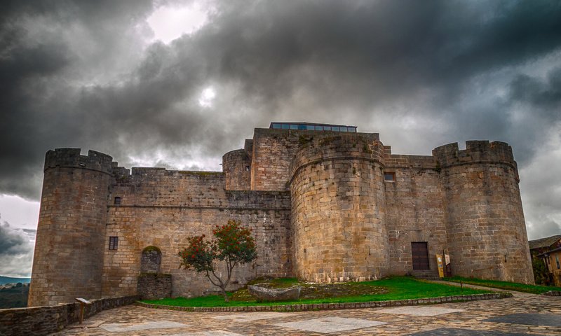 Обои тучи, крепость, испания, castillo, sanabria, clouds, fortress, spain разрешение 2800x1800 Загрузить