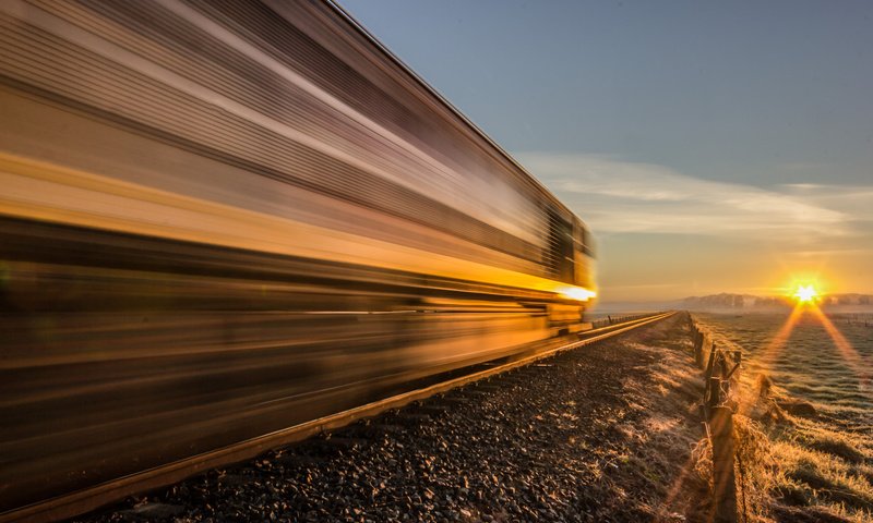 Обои дорога, закат, поезд, локомотив, road, sunset, train, locomotive разрешение 2048x1261 Загрузить