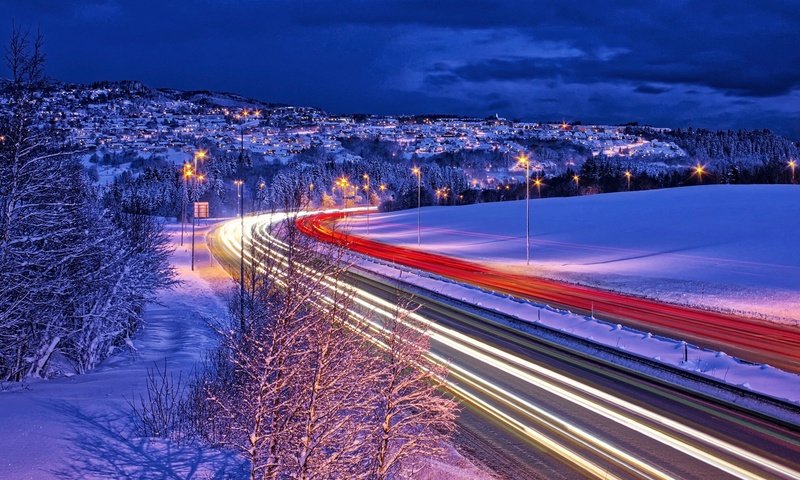 Обои дорога, фонари, огни, зима, норвегия, выдержка, норвегии, автодорога, trondheim, road, lights, winter, norway, excerpt разрешение 2500x1406 Загрузить