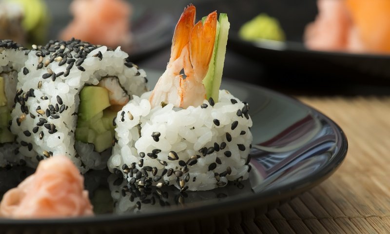 Обои суши, роллы, морепродукты, креветки, креветка, японская кухня, sushi, rolls, seafood, shrimp, japanese cuisine разрешение 2880x1922 Загрузить