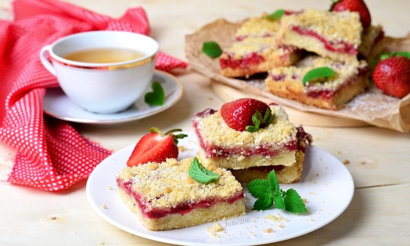 Обои мята, клубника, чай, выпечка, пирог, mint, strawberry, tea, cakes, pie разрешение 3000x1987 Загрузить