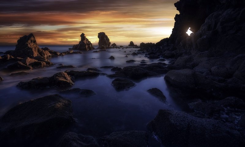 Обои скалы, закат, море, rocks, sunset, sea разрешение 2048x1397 Загрузить