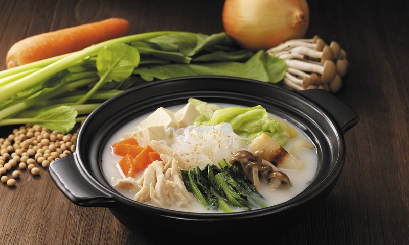 Обои зелень, фон, еда, грибы, овощи, суп, greens, background, food, mushrooms, vegetables, soup разрешение 2048x1463 Загрузить