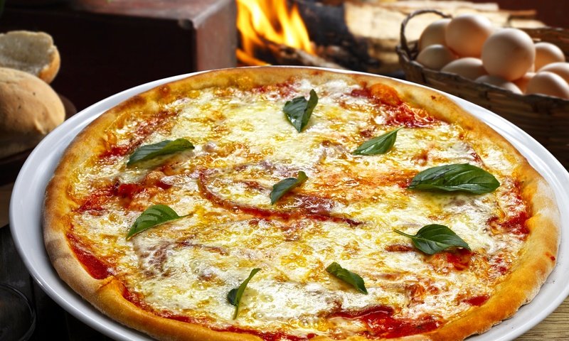 Обои сыр, яйца, выпечка, помидоры, пицца, cheese, eggs, cakes, tomatoes, pizza разрешение 4964x3816 Загрузить