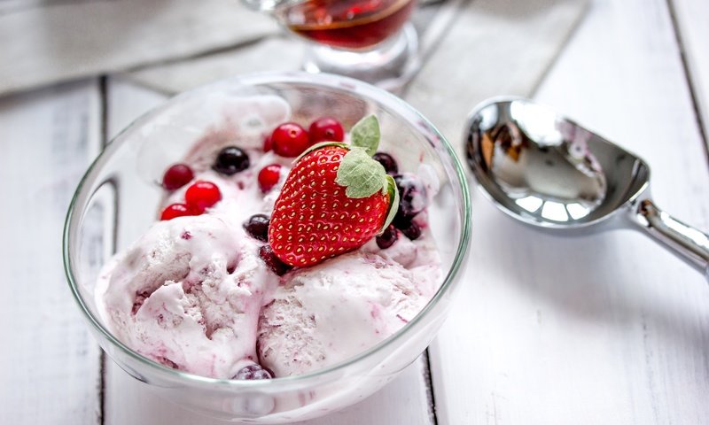 Обои мороженое, клубника, ягоды, сладкое, десерт, ice cream, strawberry, berries, sweet, dessert разрешение 5184x3456 Загрузить