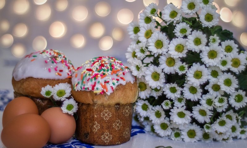 Обои цветы, весна, пасха, яйца, хризантемы, кулич, flowers, spring, easter, eggs, chrysanthemum, cake разрешение 2048x1347 Загрузить