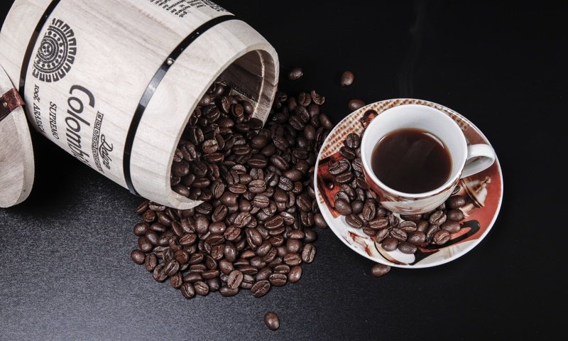 Обои напиток, зерна, кофе, чашка, кофейные зерна, drink, grain, coffee, cup, coffee beans разрешение 2048x1365 Загрузить