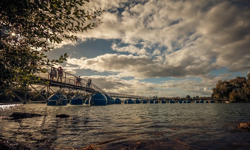 Обои небо, облака, деревья, озеро, мост, the sky, clouds, trees, lake, bridge разрешение 5293x3529 Загрузить