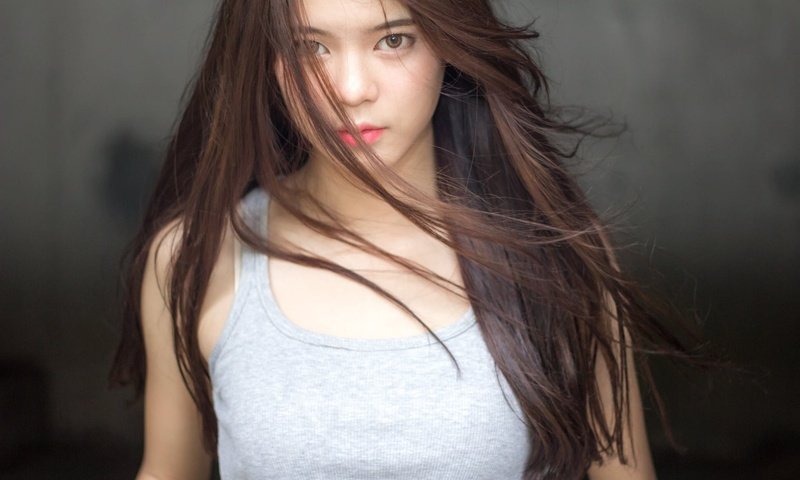 Обои девушка, настроение, взгляд, волосы, азиатка, girl, mood, look, hair, asian разрешение 2048x1365 Загрузить