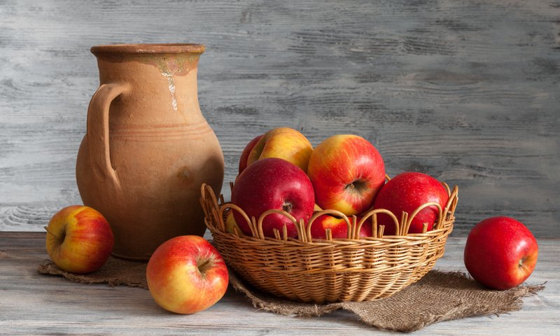 Обои фрукты, яблоки, корзина, кувшин, натюрморт, мешковина, fruit, apples, basket, pitcher, still life, burlap разрешение 2048x1365 Загрузить