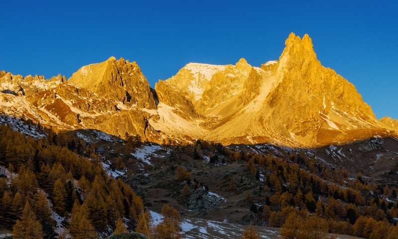 Обои небо, деревья, горы, природа, франция, the sky, trees, mountains, nature, france разрешение 4000x2556 Загрузить