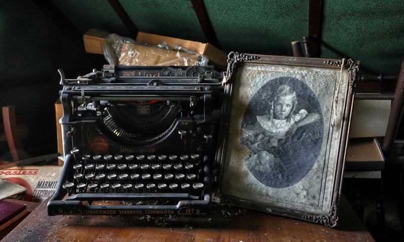 Обои фото, фон, ретро, фотография, печатная машинка, пишущая машинка, photo, background, retro, typewriter разрешение 2048x1269 Загрузить