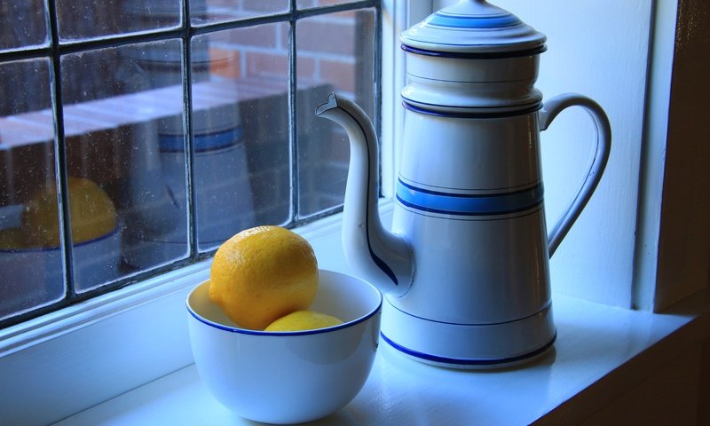 Обои окно, чайник, натюрморт, лимоны, цитрусы, пиала, window, kettle, still life, lemons, citrus, bowl разрешение 2048x1365 Загрузить