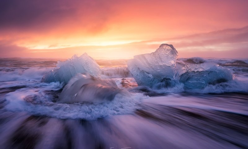 Обои небо, природа, закат, пляж, лёд, исландия, выдержка, the sky, nature, sunset, beach, ice, iceland, excerpt разрешение 2000x1334 Загрузить