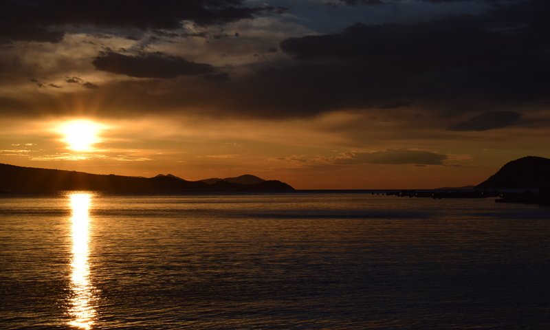 Обои небо, облака, скалы, солнце, закат, море, горизонт, the sky, clouds, rocks, the sun, sunset, sea, horizon разрешение 6000x4000 Загрузить