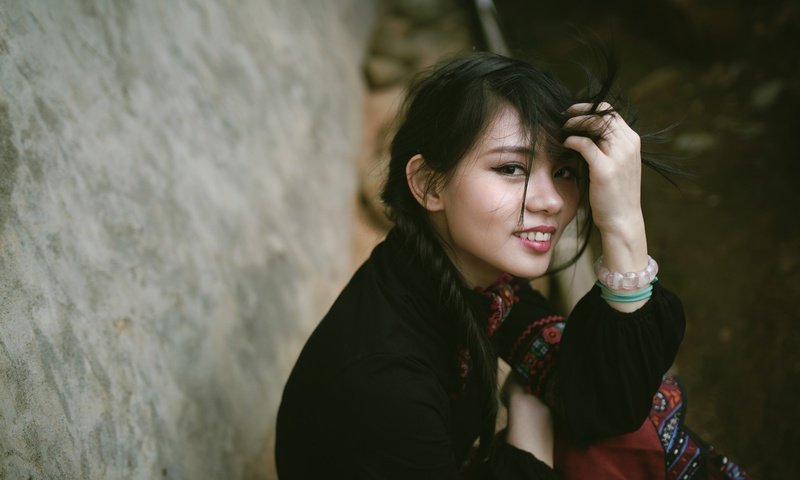 Обои девушка, настроение, улыбка, портрет, взгляд, азиатка, girl, mood, smile, portrait, look, asian разрешение 2048x1366 Загрузить