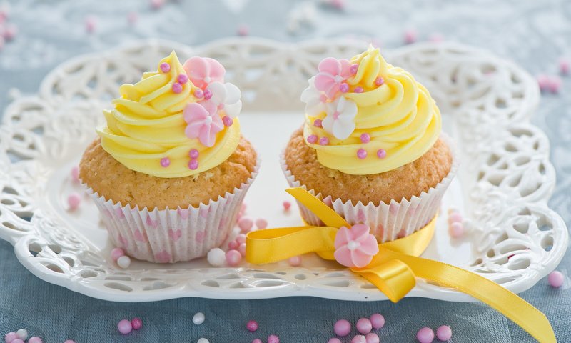 Обои цветы, украшение, пирожные, кексы, капкейк, крем, flowers, decoration, cakes, cupcakes, cupcake, cream разрешение 2000x1324 Загрузить