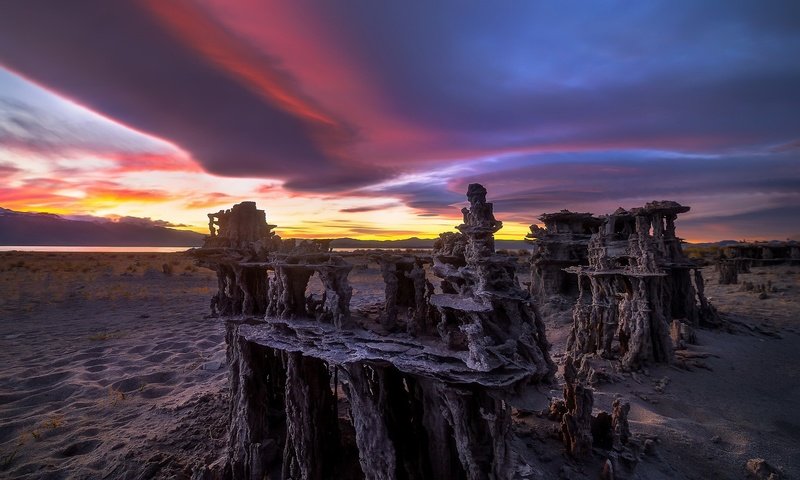 Обои небо, облака, берег, закат, море, побережье, the sky, clouds, shore, sunset, sea, coast разрешение 1920x1274 Загрузить