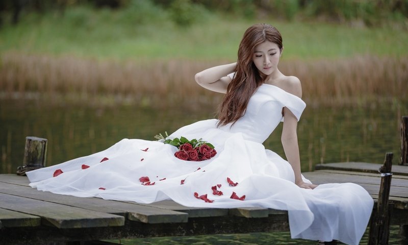 Обои река, мостик, розы, азиатка, белое платье, длинные волосы, river, the bridge, roses, asian, white dress, long hair разрешение 1920x1200 Загрузить