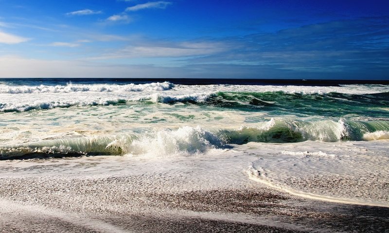 Обои небо, берег, волны, море, горизонт, океан, прибой, камешки, the sky, shore, wave, sea, horizon, the ocean, surf, pebbles разрешение 2560x1600 Загрузить