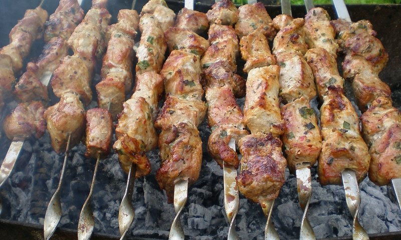 Обои мясо, шашлык, шампура, мангал, meat, kebab, skewers, grill разрешение 1920x1200 Загрузить