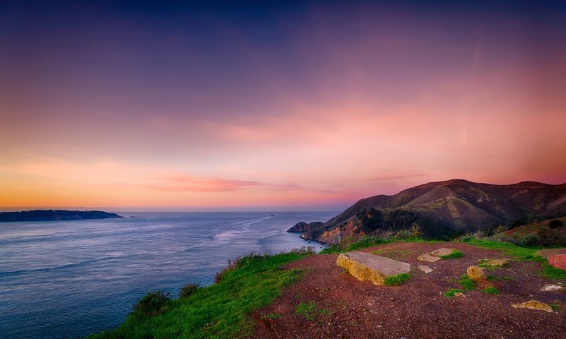 Обои небо, горы, закат, море, горизонт, побережье, the sky, mountains, sunset, sea, horizon, coast разрешение 2048x1365 Загрузить