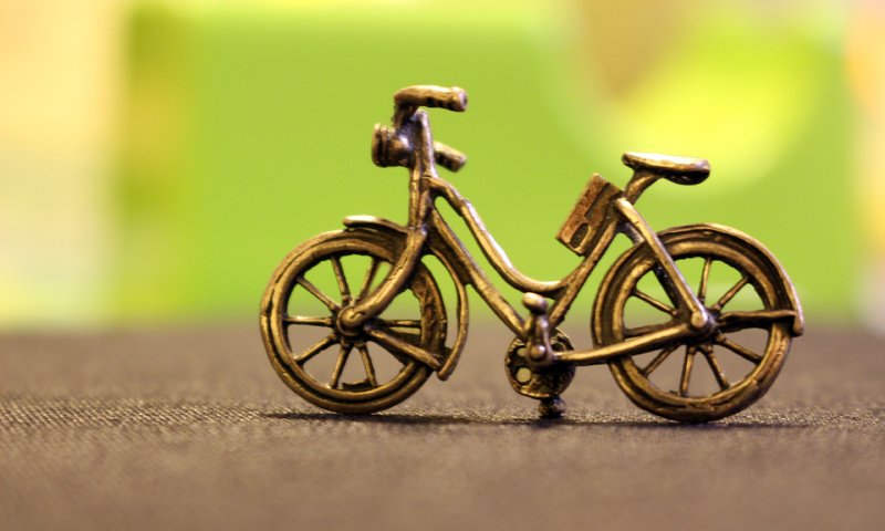 Обои велосипед, фигурка, сувенир, bike, figure, souvenir разрешение 3840x2400 Загрузить