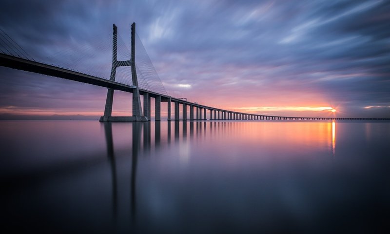 Обои небо, мост, португалия, лиссабон, вантовый мост, vasco da gama bridge, мост васко да гама, the sky, bridge, portugal, lisbon, cable-stayed bridge, bridge vasco da gama разрешение 2048x1366 Загрузить